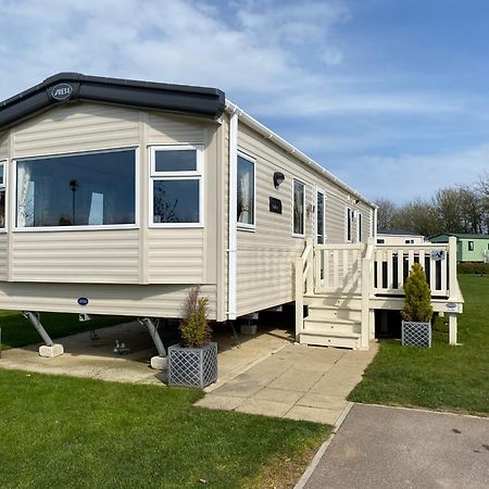 Tattershall Lakes Kingfisher Caravan 8 Berth With Hot Tub & Wifi Extérieur photo