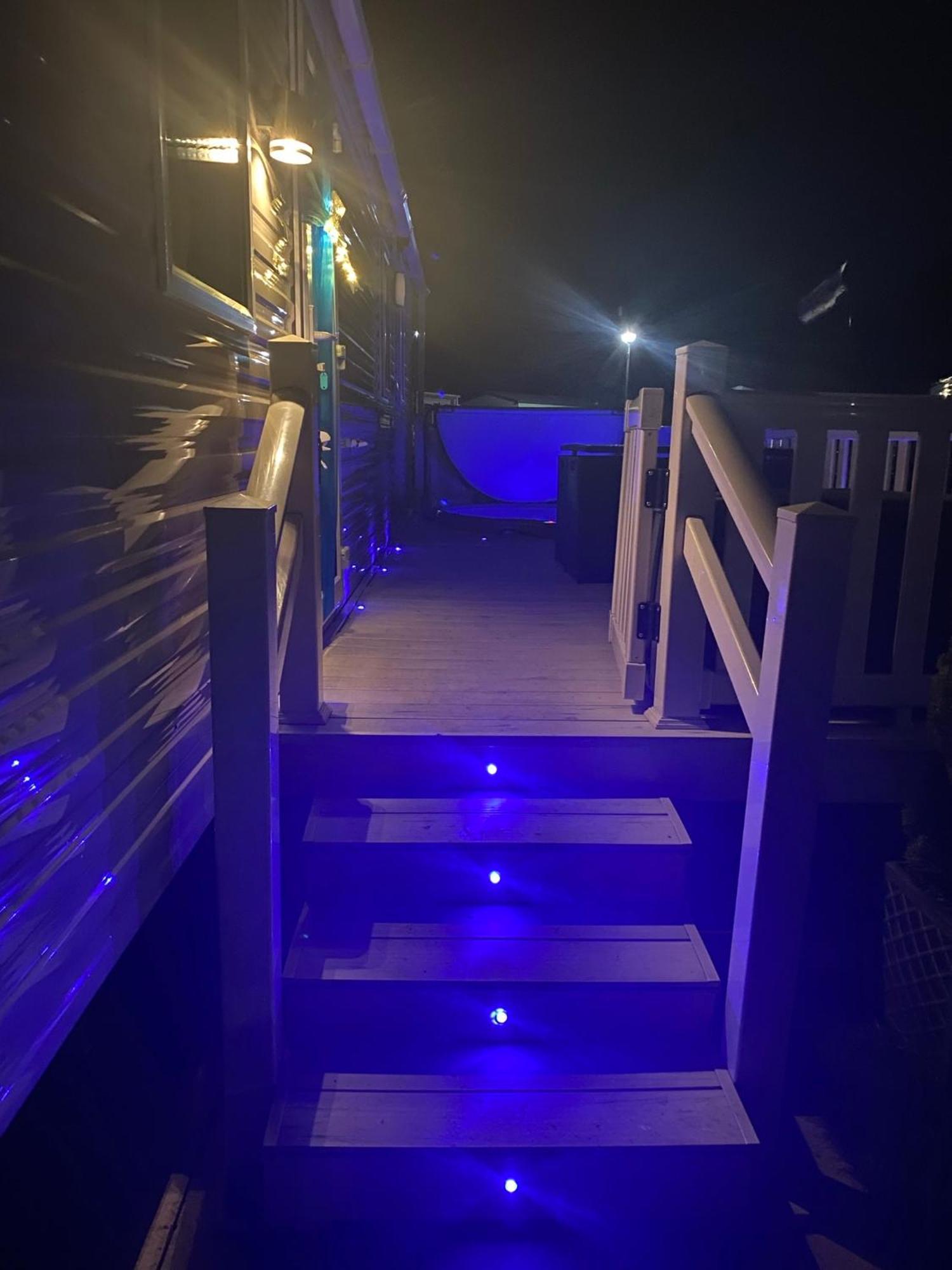 Tattershall Lakes Kingfisher Caravan 8 Berth With Hot Tub & Wifi Extérieur photo