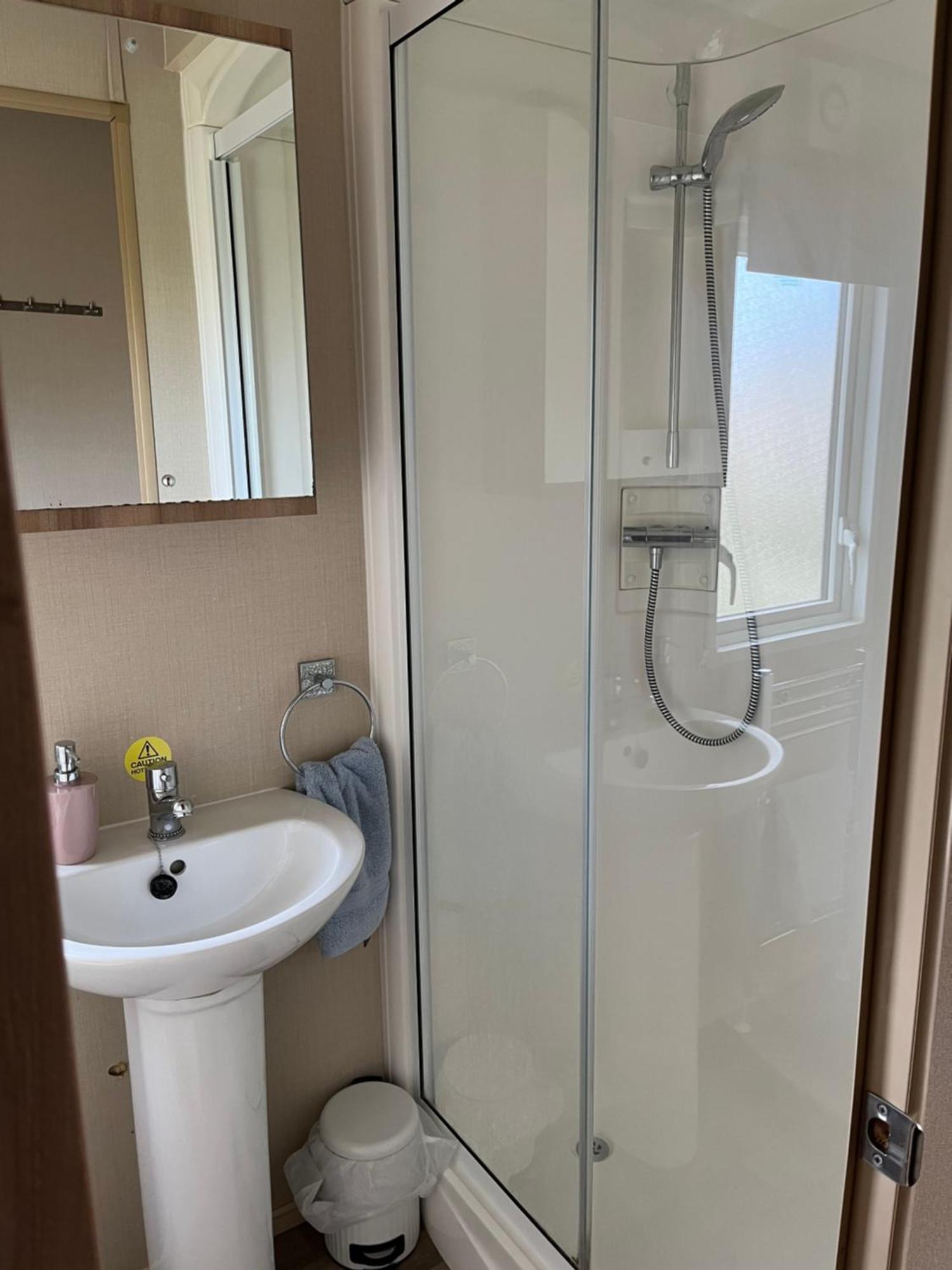 Tattershall Lakes Kingfisher Caravan 8 Berth With Hot Tub & Wifi Extérieur photo